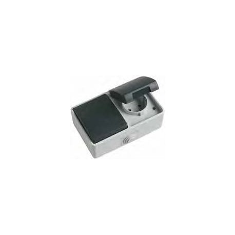 Interruptor mas base schuko con tapa IP54 3620 AMIG