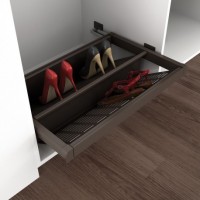 Emuca Zapatero extraible para interior de armario, módulo de 600 mm, cierre suave, Acero, color moka