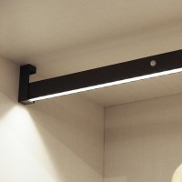 Emuca Barra para armario con luz LED, regulable 558-708mm, batería extraible, sensor de movimiento, Color moka
