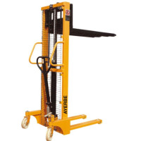 Apilador hidraulico para 1500 kg